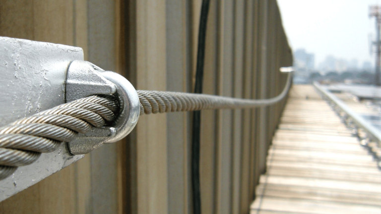 Understanding Dynamic Loading in Crane Operations and Its Impact on Wire Rope Performance